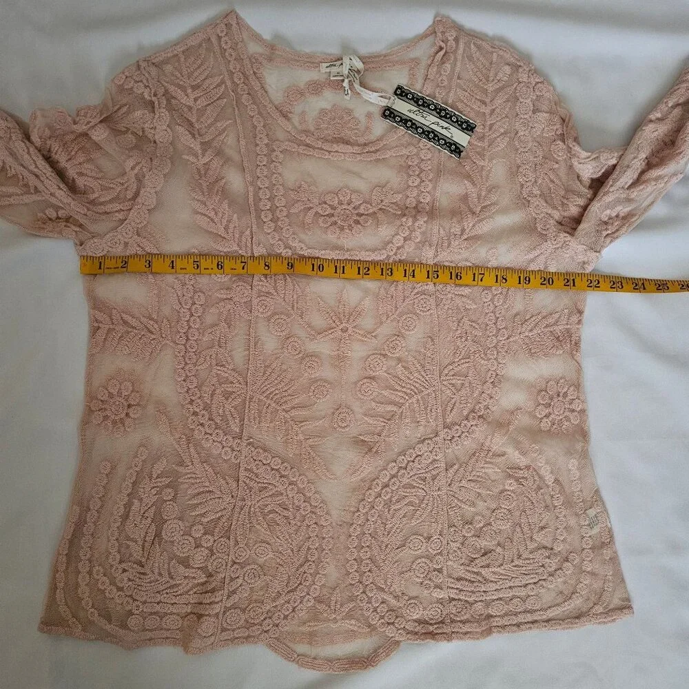 Ultra Pink Light Pink Lace Embroidered Floral 3/4 Sleeve Blouse Women's Size 1X - Picture 8 of 10